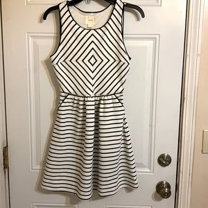 Maeve Black and White Mini Sleeveless Women’s Dress Anthropologie Size 2